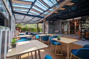 รูปภาพของ1412 Wyndham Gardens คอนโดหรูพร้อมสระว่ายน้ำ