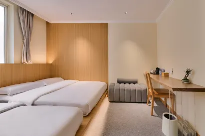 Wenjian Goodnight Hotel (Shanghai Bund Yu Garden)