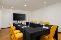 Favehotel Kelapa Gading - Airport Shuttle