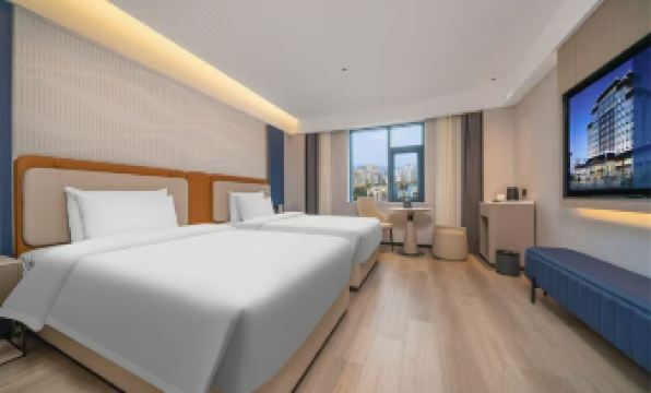OKDAY Hotel (Wuyue Plaza, Suizhou)