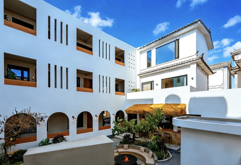 Azure 게스트하우스 안뜰 전경