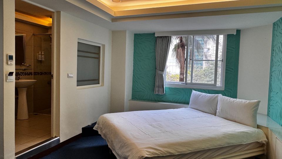 Xinguangge Business Hotel