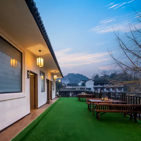 Chadong 1803 | Sunset Mountain Town · 360° Half-hill Garden · Vista Literary Guesthouse