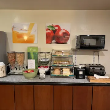 Quality Inn & Suites Everett