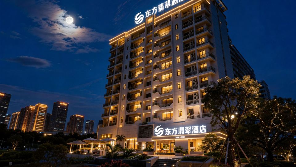 Jade Hotel