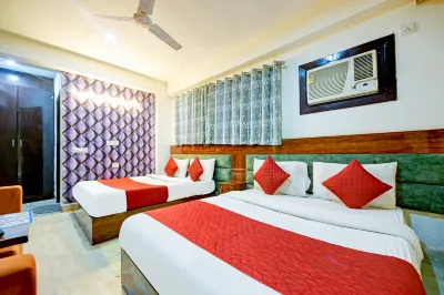 Airport Hotel Classic Park 鄰近乌迪格维哈区的酒店