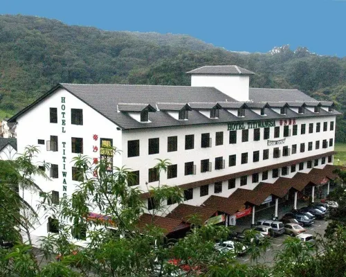 ホテル ティティワンサ ビンチャンのホテル