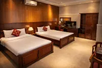 Seven Days Hotel