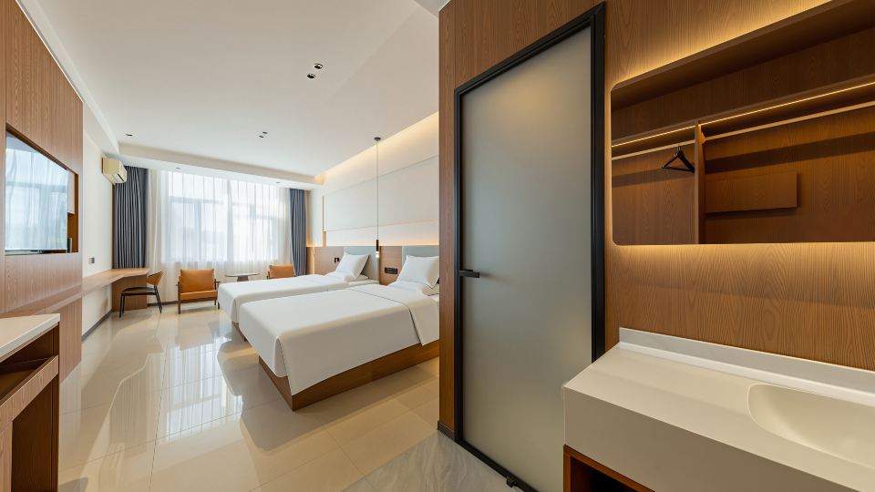 Yihang Business Hotel