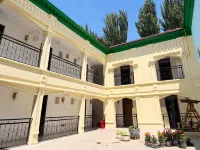 Senli Homestay (Yining Liuxing Street)