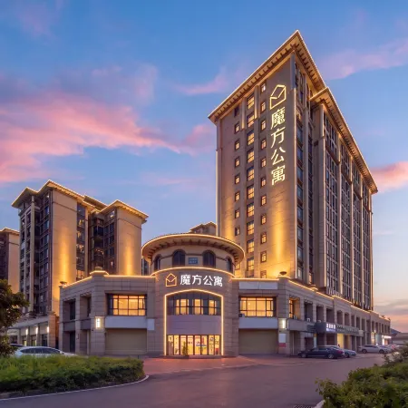 Mofang Apartment (Zhuhai Doumen Daxin Royal Hot Spring Branch) Отели рядом с достопримечательностью «Храм Цзиньтай»