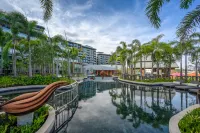 Mida Grande Resort Phuket - Infinity Pools