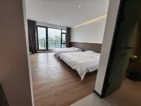 Shi Wai Tao Yuan Hotel - Mountain view