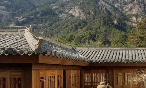 Xiangyuan Yungu Holiday Hotel