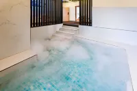 Zhi Shang Private Hot Spring Hotel (E'mei Mountain Scenic Area Huangwan Tourist Center Branch) - Hot Tub