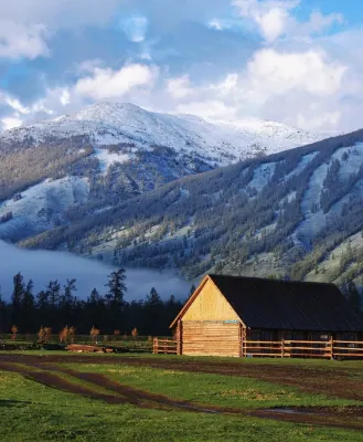 Yikehuaqiu · Yinshan | Scenic View Vacation Boutique Stay (Xinjiang Kanas National Geopark) - 마운틴 뷰