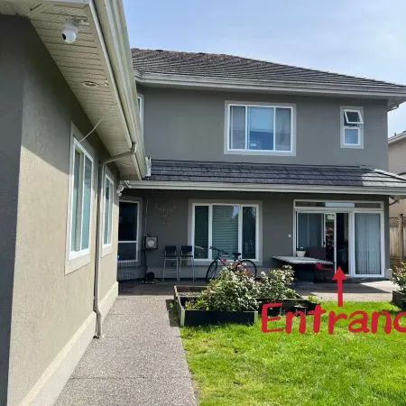 An quite en-suite with private entrance Vancouver close to YVR