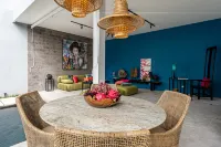 Rouge - Loft Minado - บังกะโล