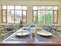 Hotel The Destination Manali ( 850m from Mall Road) - breakfast