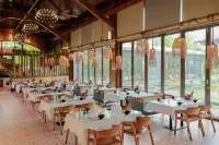 Giraffe Manor Hotel - breakfast
