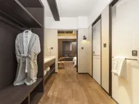 Rui Beiting Apartment Hotel (Wuxia Town, Kaifeng) - balcone