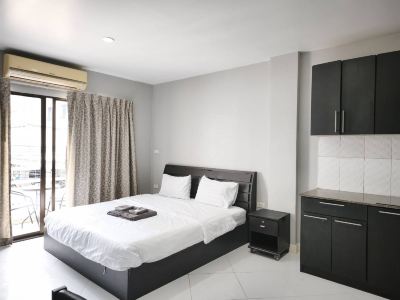 Emerald Hotel