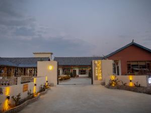 Lugu Lake Longing·Country Courtyard