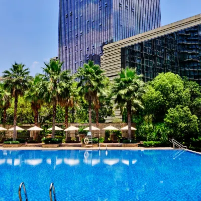 DoubleTree by Hilton Heyuan Hotels near Kejia Wenhua Gongyuan-Ximen Square