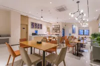 City Comfort Inn (Wuzhou Cangwu New County Third Office Area) Hôtels à : Cangwu