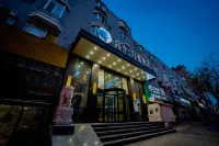 Xana Hotelle Qingya Hotel (Qingdao North Station Junfeng Road Subway Station) Hotel a Licang Commercial Area