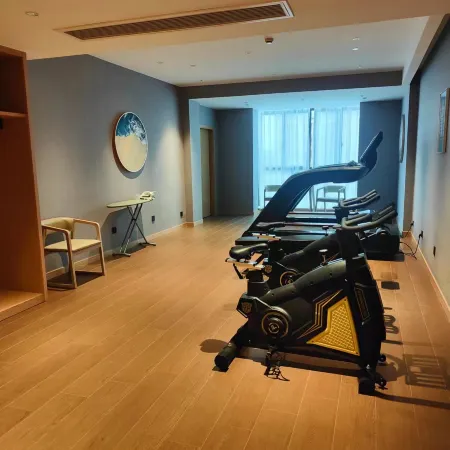 Lan Chen International Hotel (Lanxi Baolong City Plaza Branch)