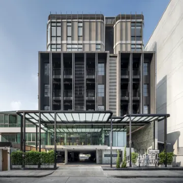 Hotel Sapin Hotels near Debsirin School