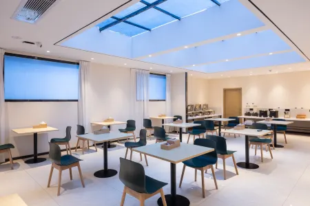 City Comfort Inn Hotel (Shaoyang Xinshao Xinhang Zhongxue) Отели рядом с достопримечательностью «Zijiang scenery belt»