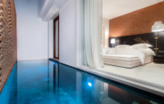 Sala Ayutthaya Hotels near Wat Chaiwatthanaram