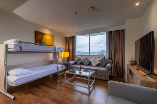 ห้องสวีทสำหรับครอบครัวพร้อมวิวมหาสมุทร