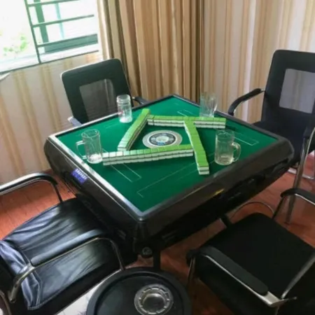 Wuwei E-sports Sunshine Holiday Hotel