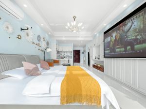 Bubble Jumu Cinema Apartment (Changzhou Xinghu Square University Town)