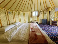 Shandan Wowo Self-driving Camping Camp Hôtels à proximité de : Military Racecourse