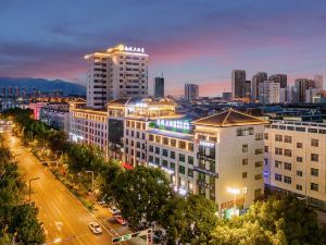 Hanzhong Longcheng Hotel (High-speed Railway Station Central Plaza)