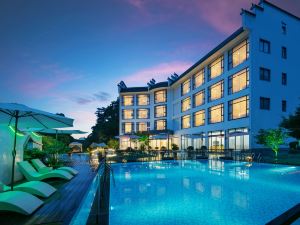 Qiandao Lake View Pool Light Luxury Holiday Beauty