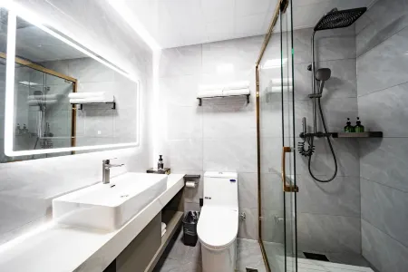 Ribera Cloud Hotel (Xi'an Datang Everbright City Big Wild Goose Pagoda Subway Station Branch) Отели рядом с достопримечательностью «Big Wild Goose Pagoda»