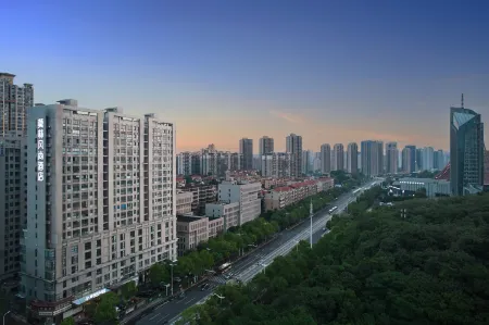Morning Inn Hotel (Hunan Gongyedaxue Yandi Guangchang) Отели рядом с достопримечательностью «Shifeng Park»