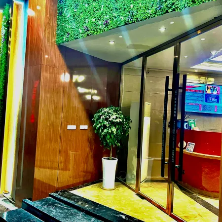 Moke Hotel