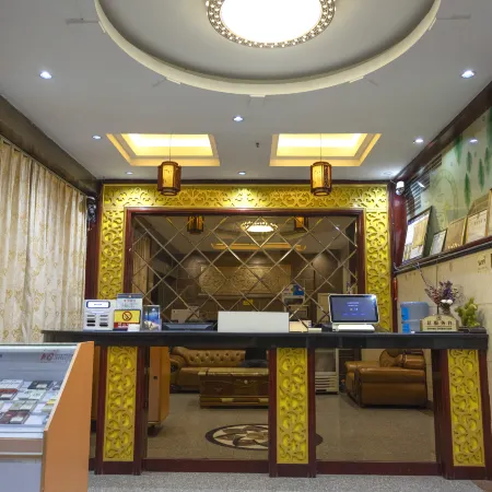Shuangfeng Business Hotel (Baise Railway Station)
