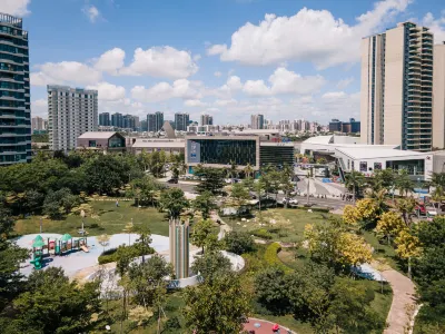 IMMERSING Hotel (Haikou XinBu Island Bihai Yintan Branch) Hotel a Haikou