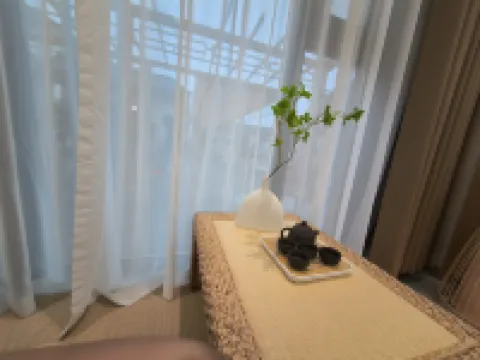 Flowers Bloom in the Western Regions homestay