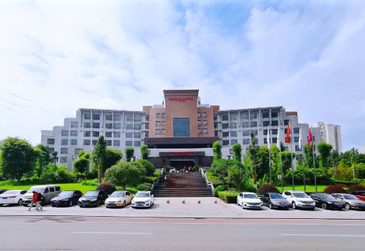 5. 라마다 플라자 ..