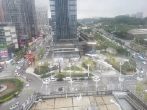 Lanting Hotel (Guiyang North Railway Station) Hotels near Guiyangbei Railway Station