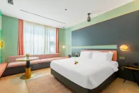 Weiruan E-sports Hotel (Linhai Chonghemen)