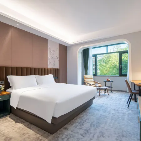 Lushe Hotel
